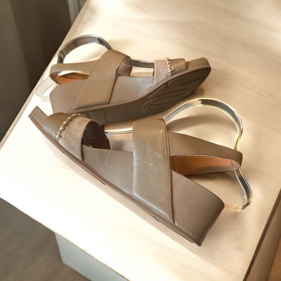 Gentle Souls Giulia 2-Band Wedge Sandals – Size 8 – New with Box - Picture 2 of 8